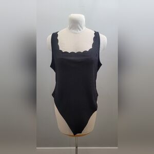 SHEIN Black Scallop Edge Bodysuit